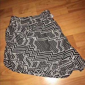 Black and white patterned shorts
